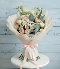 Букет цветов из:  Розы и Лизиантусы в Обояни