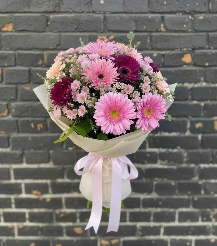 Букет цветов из: Герберы и Хризантемы в Обояни