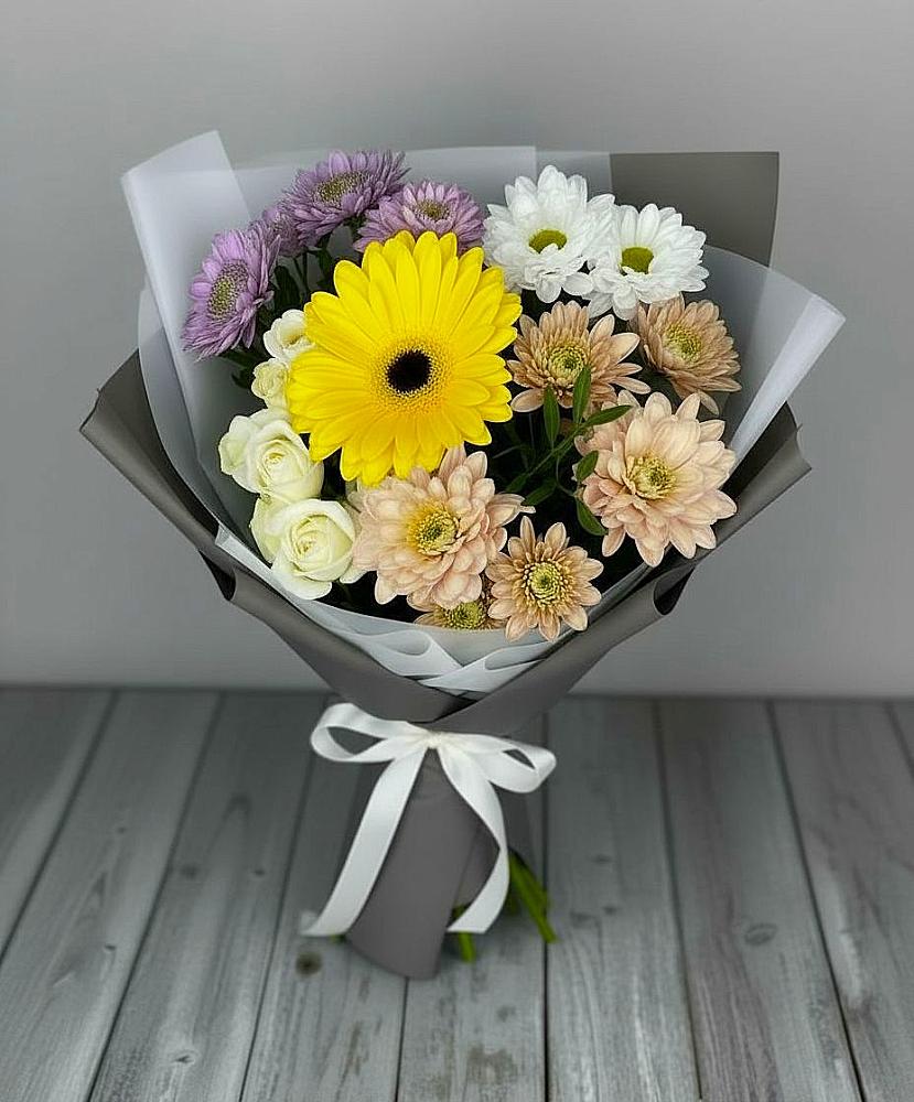 Букет цветов из: Розы, Герберы и Хризантемы в Обояни