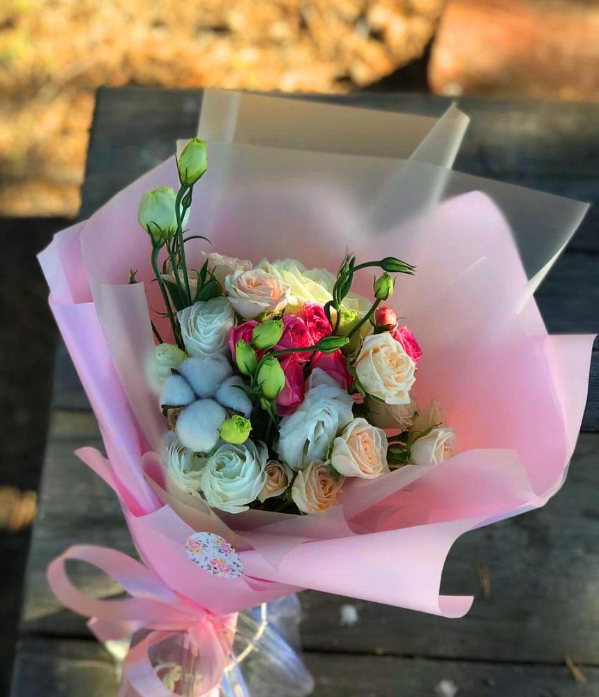 Букет цветов из: Розы и Лизиантусы в Обояни