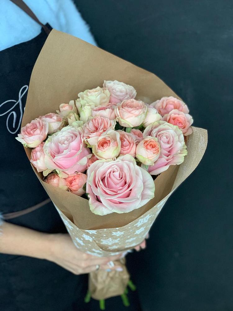 Букет цветов из: Хризантемы и Розы в Обояни