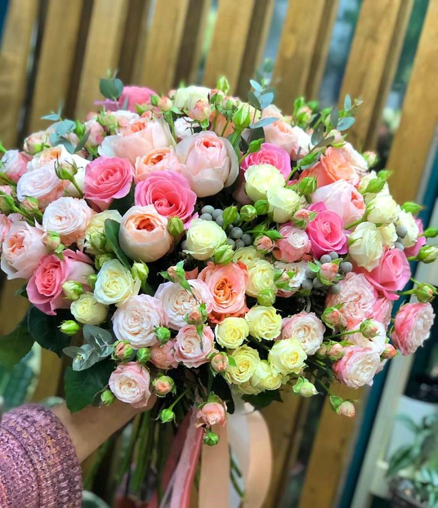 Букет цветов из: Розы в Обояни