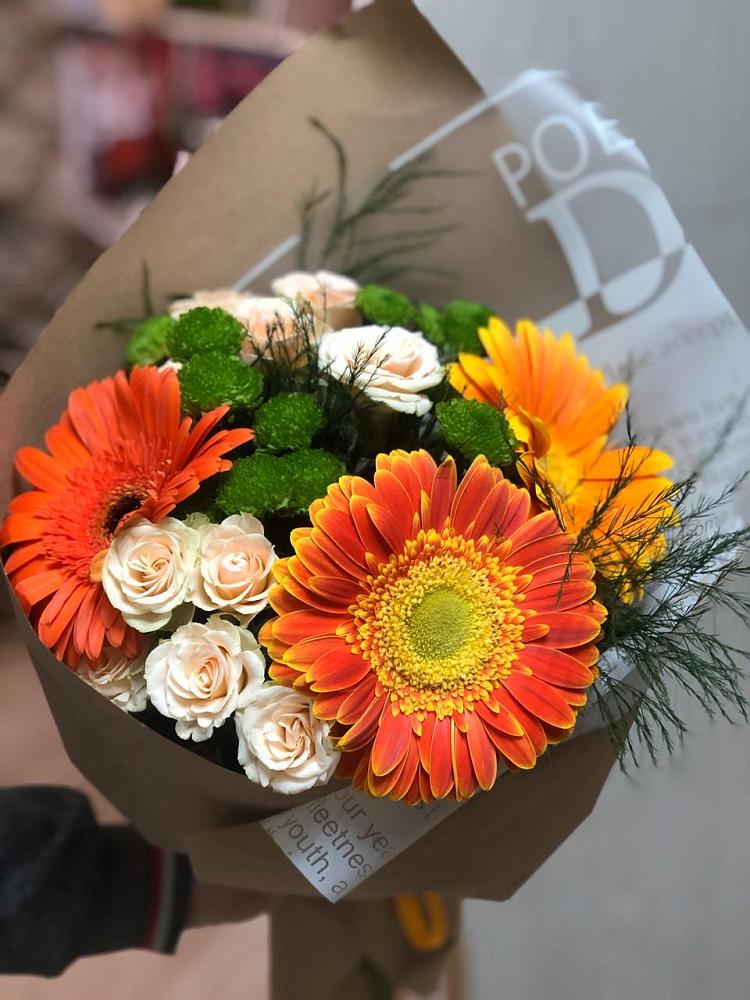 Букет цветов из: Герберы, Хризантемы и Розы в Обояни